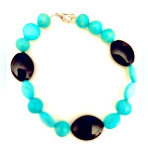 Bracelet 8” Black Onyx oval, Turquoise Howlite stone round bead clasp